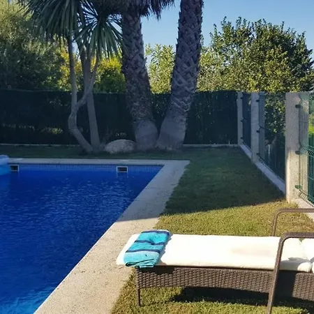 Doble En Chalet Con Piscina Homestay *